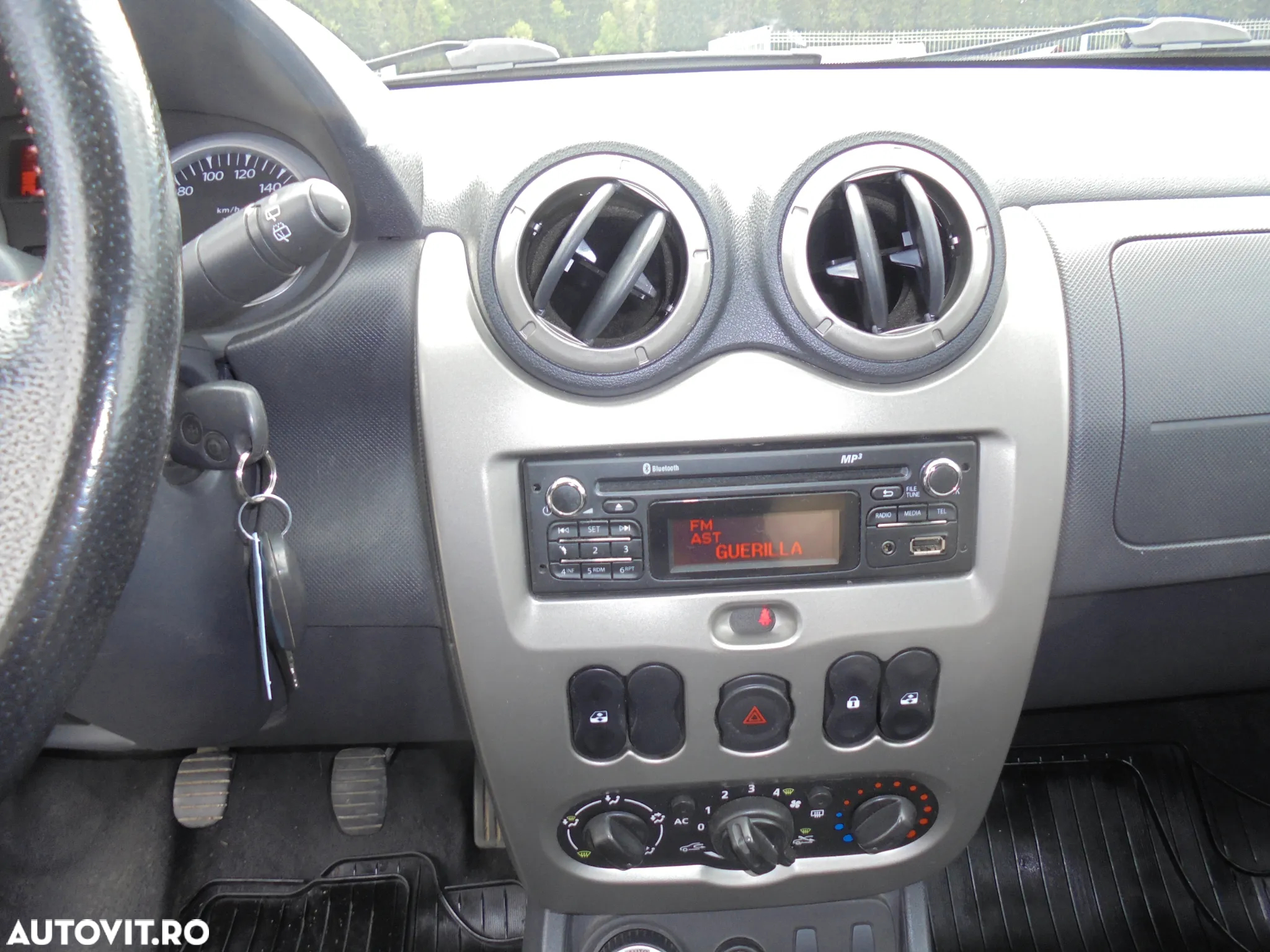 Dacia Duster 1.5 dCi 4x4 Laureate - 24