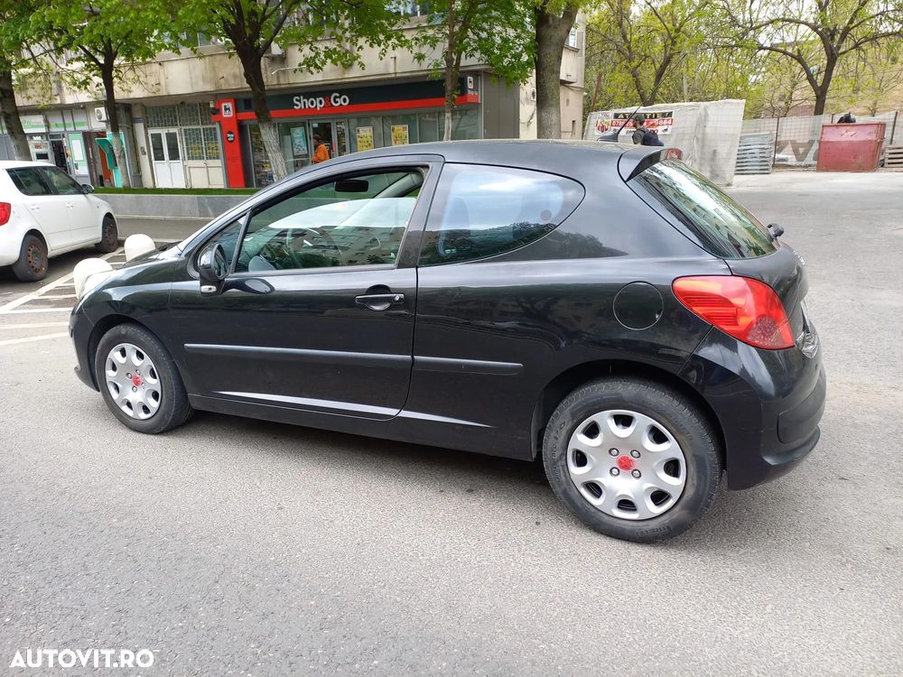 Peugeot 208 1.2 L PureTech STT Active - 6