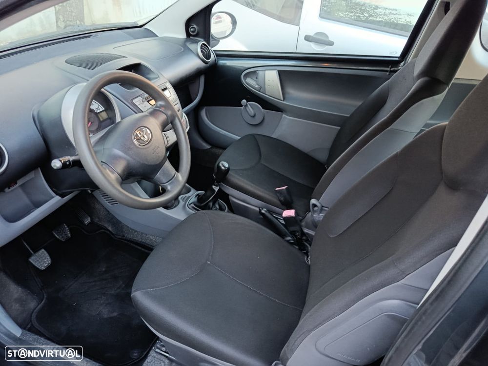 Toyota Aygo 1.0 - 4