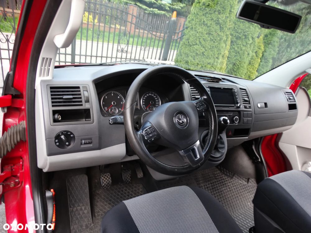 Volkswagen Transporter - 9