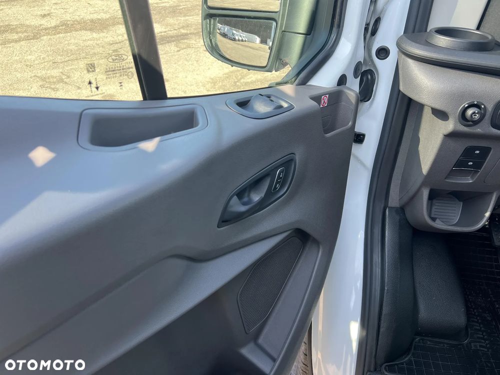 Ford Transit - 10