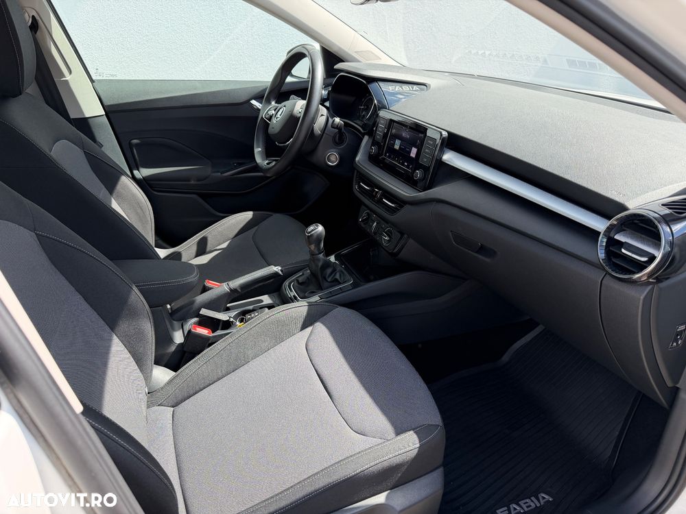 SKODA Fabia 2023 — imagine 19