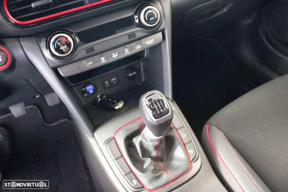 Hyundai Kauai 1.0 T-GDi Premium Tec.Preto - 13