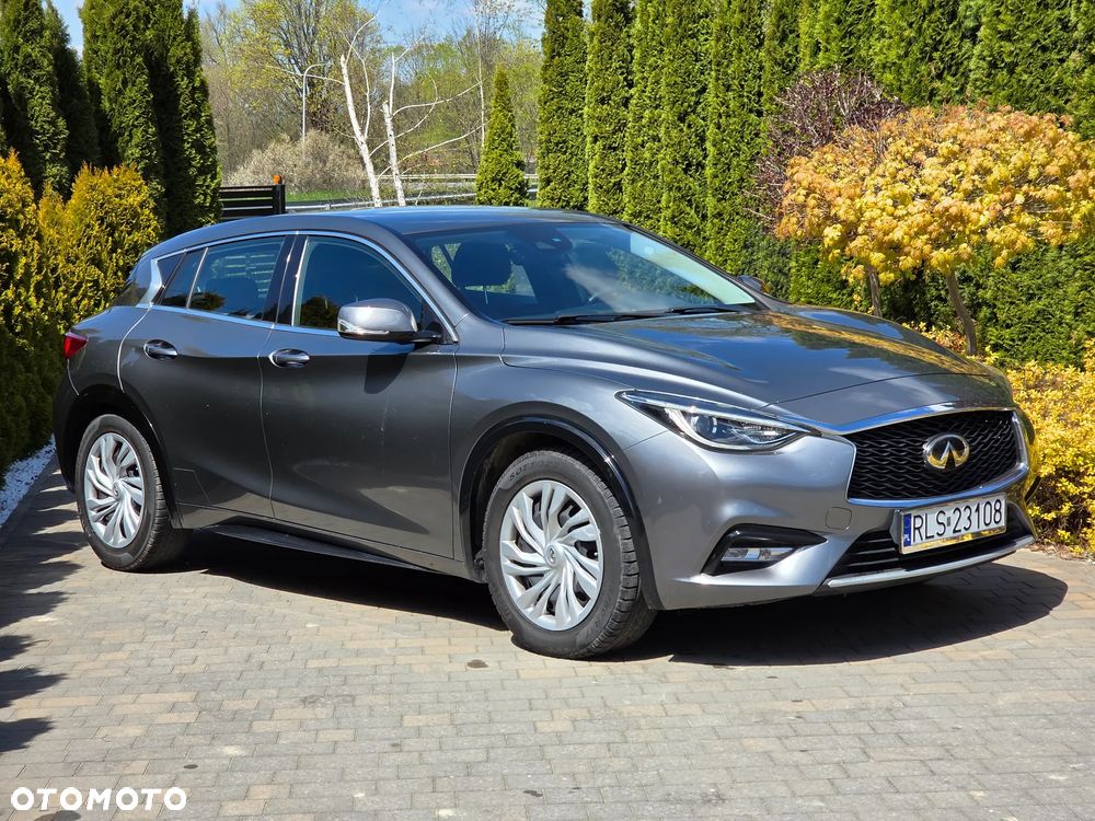 Infiniti Q30 1.5d Business 7DCT - 4