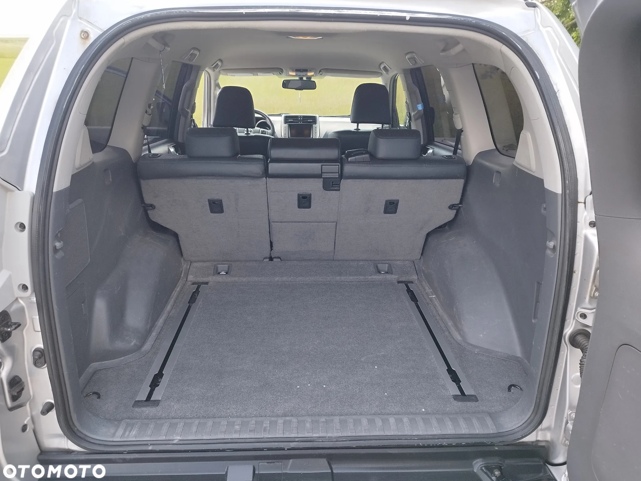 Toyota Land Cruiser - 14