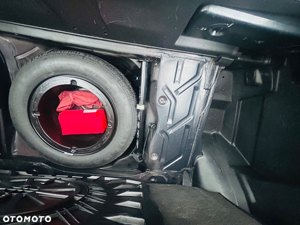 Mercedes-Benz W201 (190) - 25