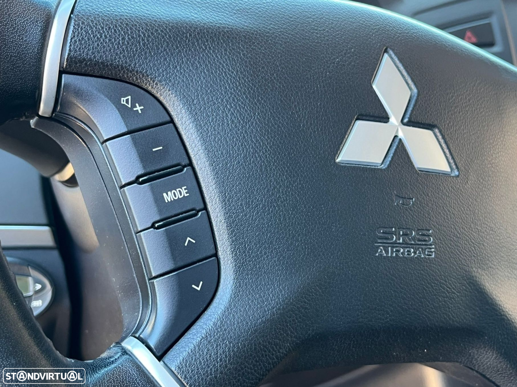 Mitsubishi Pajero - 19