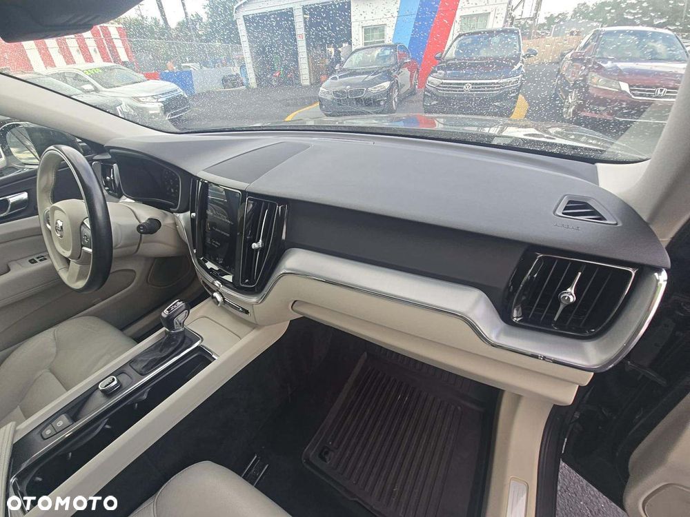 Volvo XC 60 T6 AWD Momentum - 19