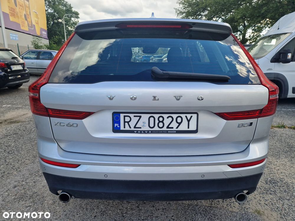 Volvo XC 60 B5 B AWD Momentum Pro - 3