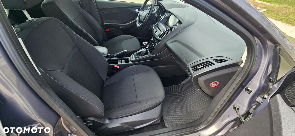 Ford Focus - 13