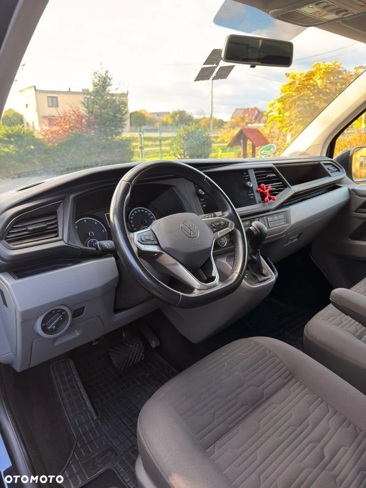 Volkswagen Caravelle 2.0 TDI L2 Comfortline DSG - 2