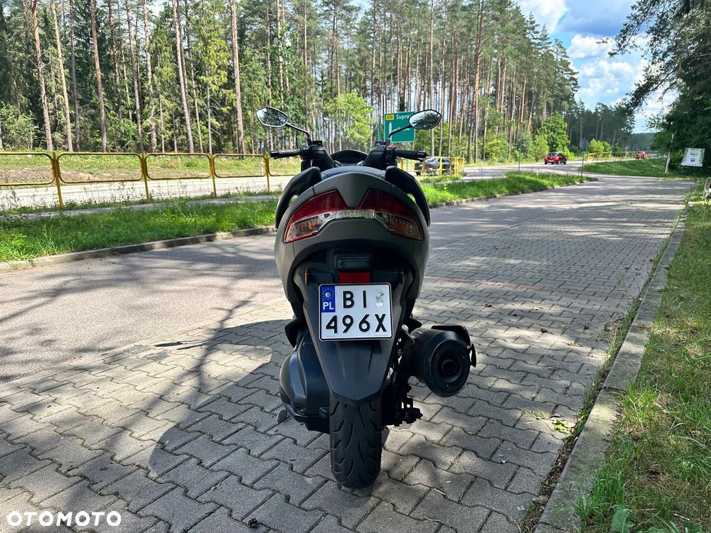 Suzuki Burgman - 12