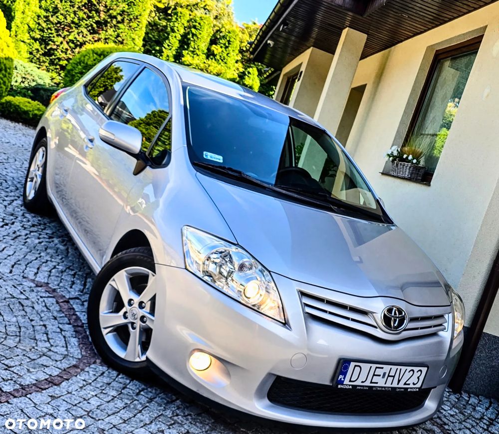 Toyota Auris 1.6 Prestige - 38