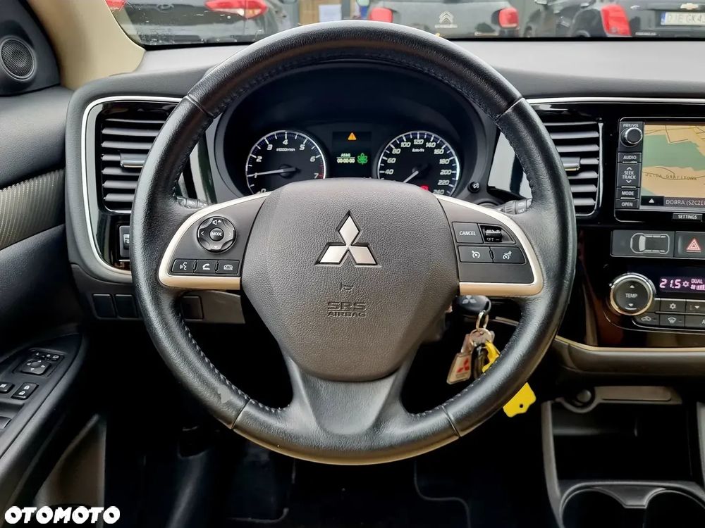 Mitsubishi Outlander 2.0 2WD Invite - 15