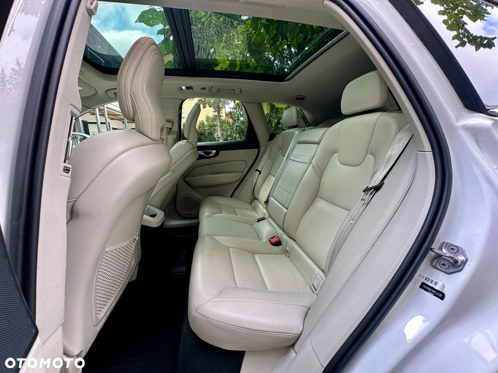 Volvo XC 60 T5 AWD Momentum - 20