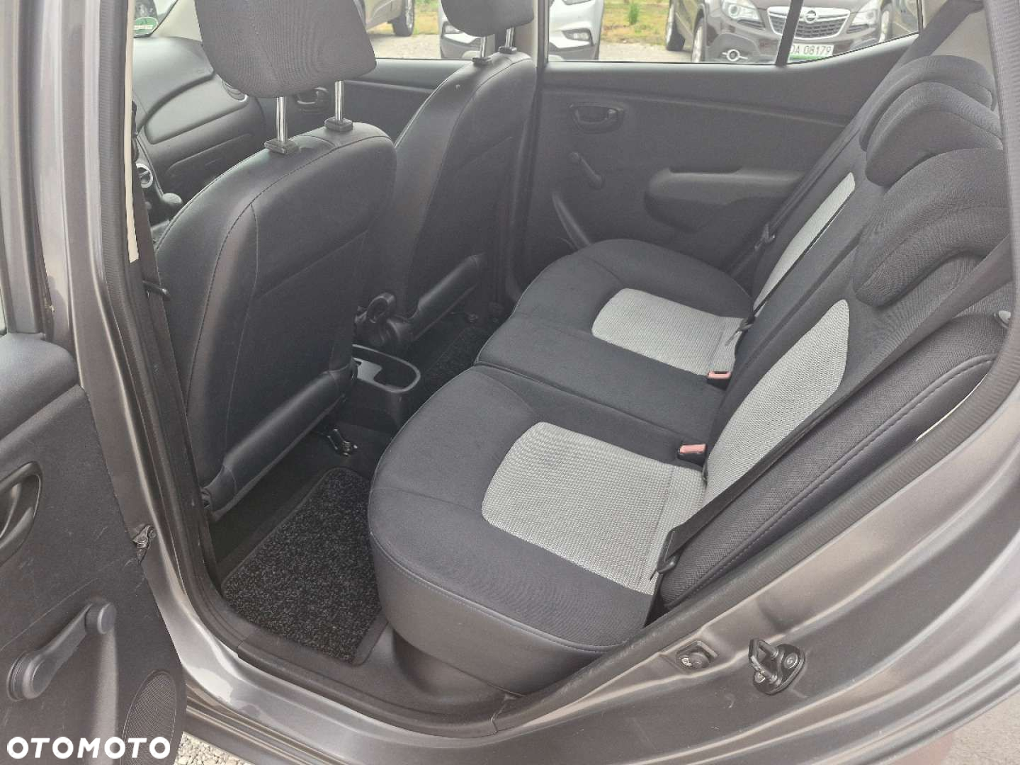 Hyundai i10 - 16