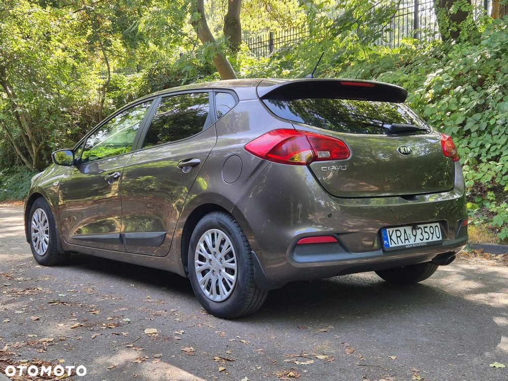 Kia Ceed 1.6 GDI M - 12