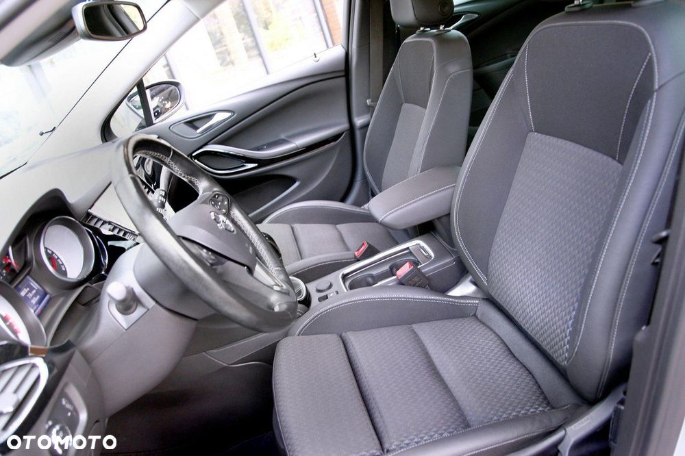 Opel Astra 1.4 Turbo Innovation - 18