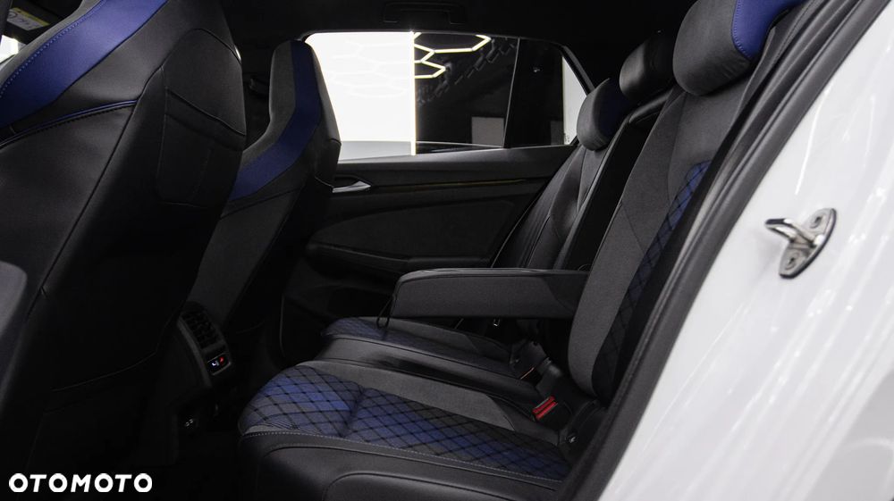 Volkswagen Golf 2.0 TSI 4Motion R DSG - 21