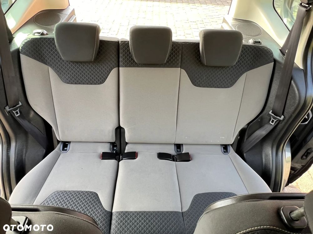 Ford Tourneo Courier 1.0 EcoBoost S&S Trend - 27