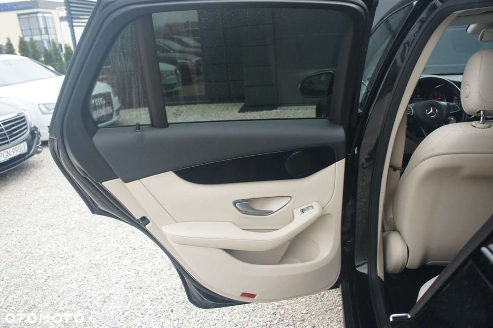 Mercedes-Benz GLC - 15