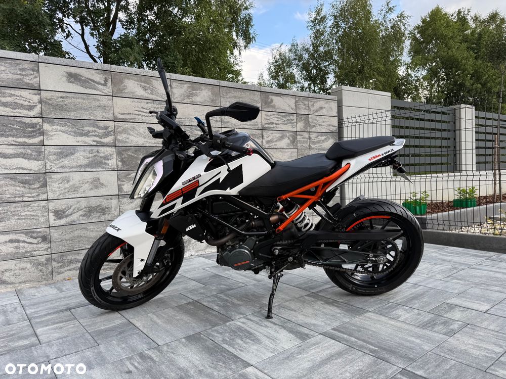 KTM Duke 125 - 12