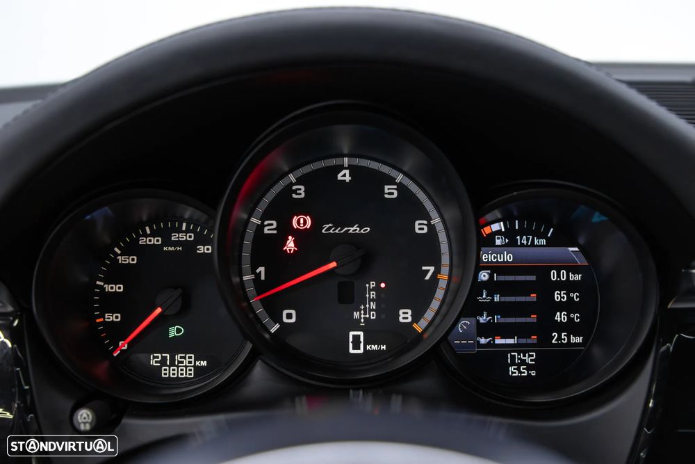 Porsche Macan Turbo PDK - 33