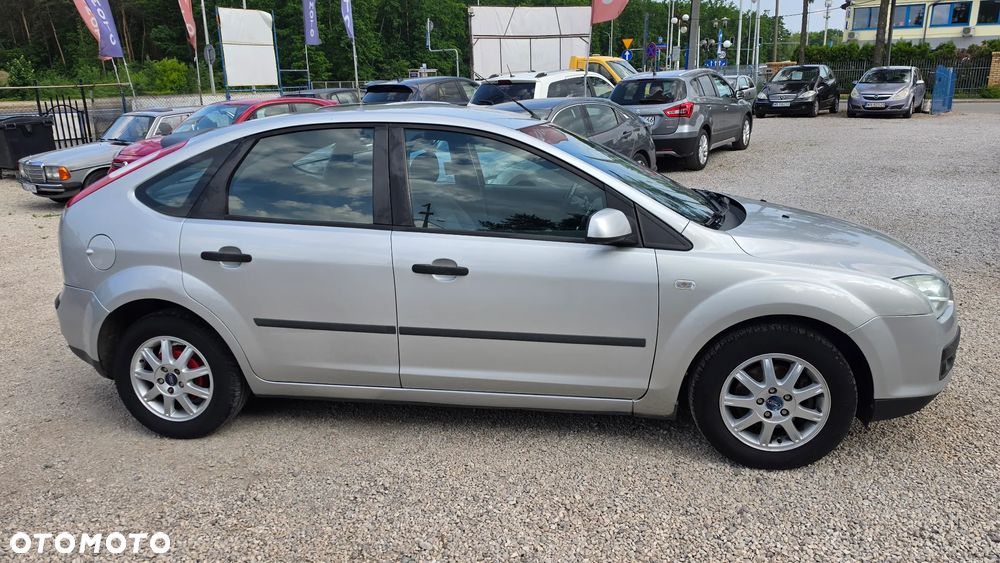 Ford Focus 1.8 Trend - 24