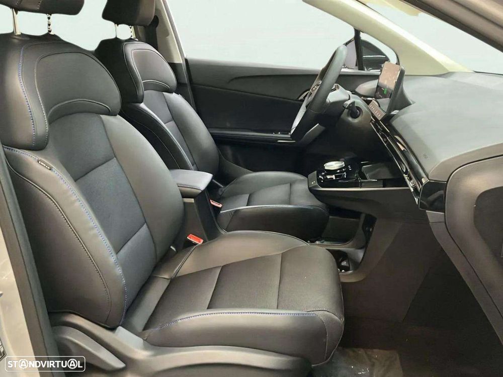 MG MG4 64 kWh Luxury - 13