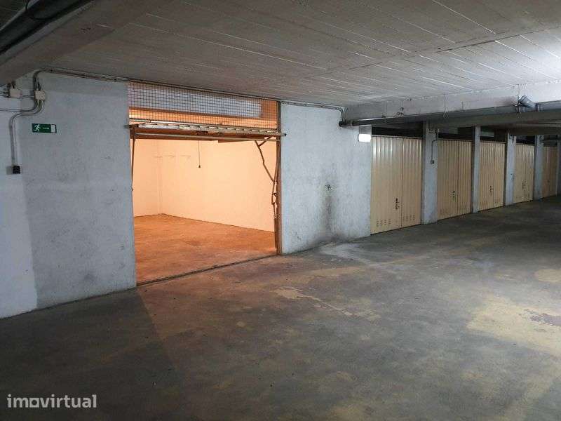 Garagem Box 37m2 Linda a Velha - Grande imagem: 4/5