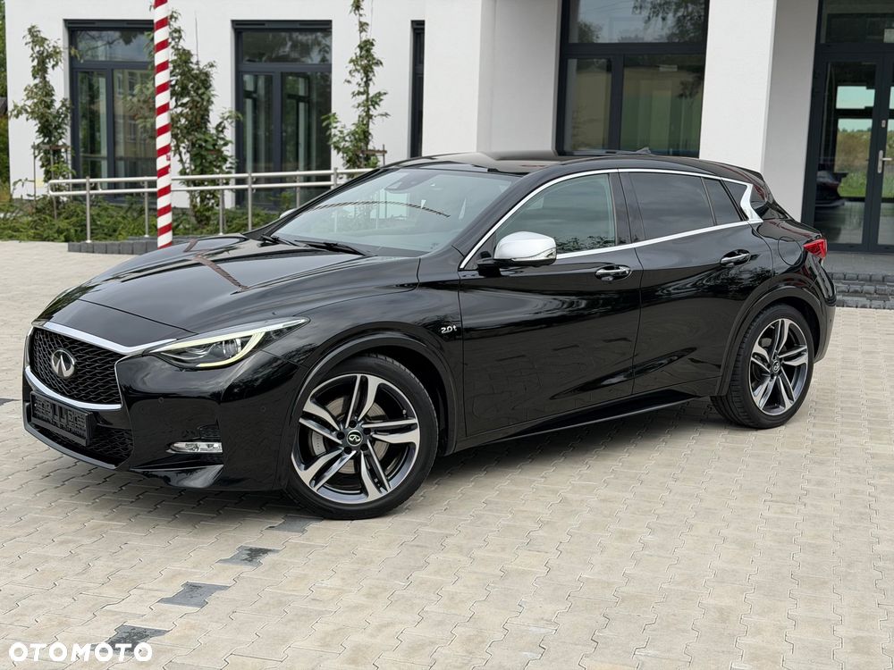 Infiniti Q30 2.0t DCT AWD Sport City Black - 7