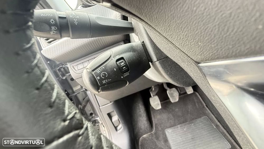 Peugeot 2008 1.2 PureTech Style - 25