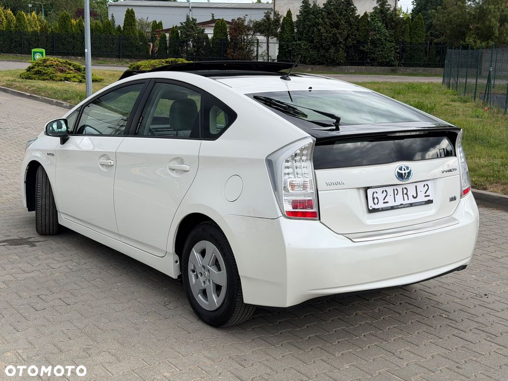 Toyota Prius 1.8 HSD Prestige - 7