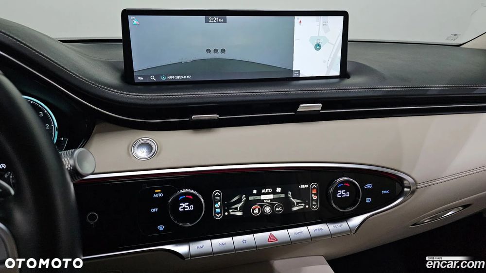 Genesis GV70 2.5T AWD AT8 Luxury Line - 20