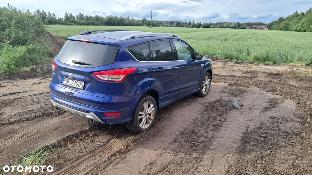 Ford Kuga 2.0 TDCi 4WD Titanium - 4