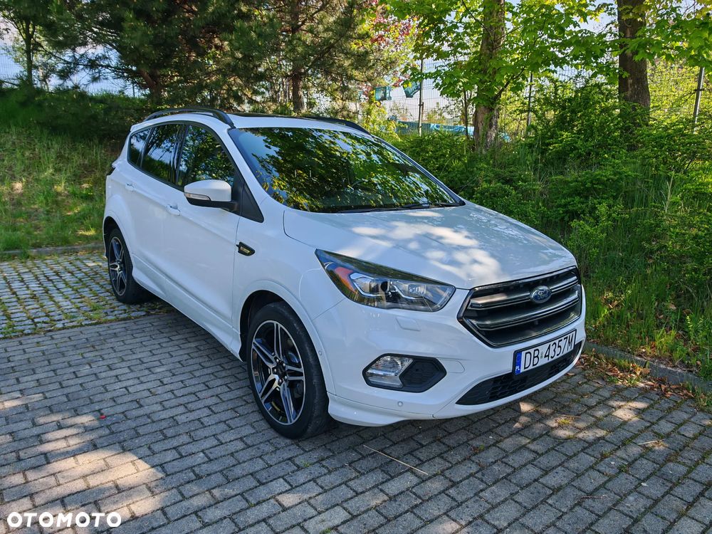 Ford Kuga 1.5 EcoBoost 2x4 ST-Line - 2