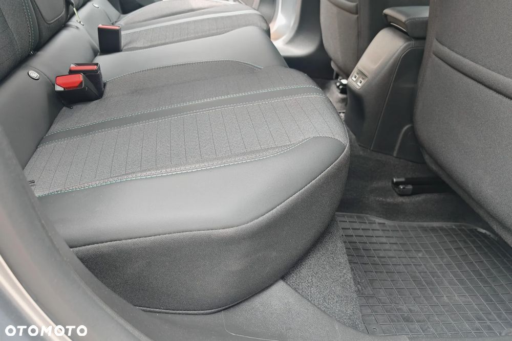 Peugeot 208 PureTech 100 EAT8 Allure - 19