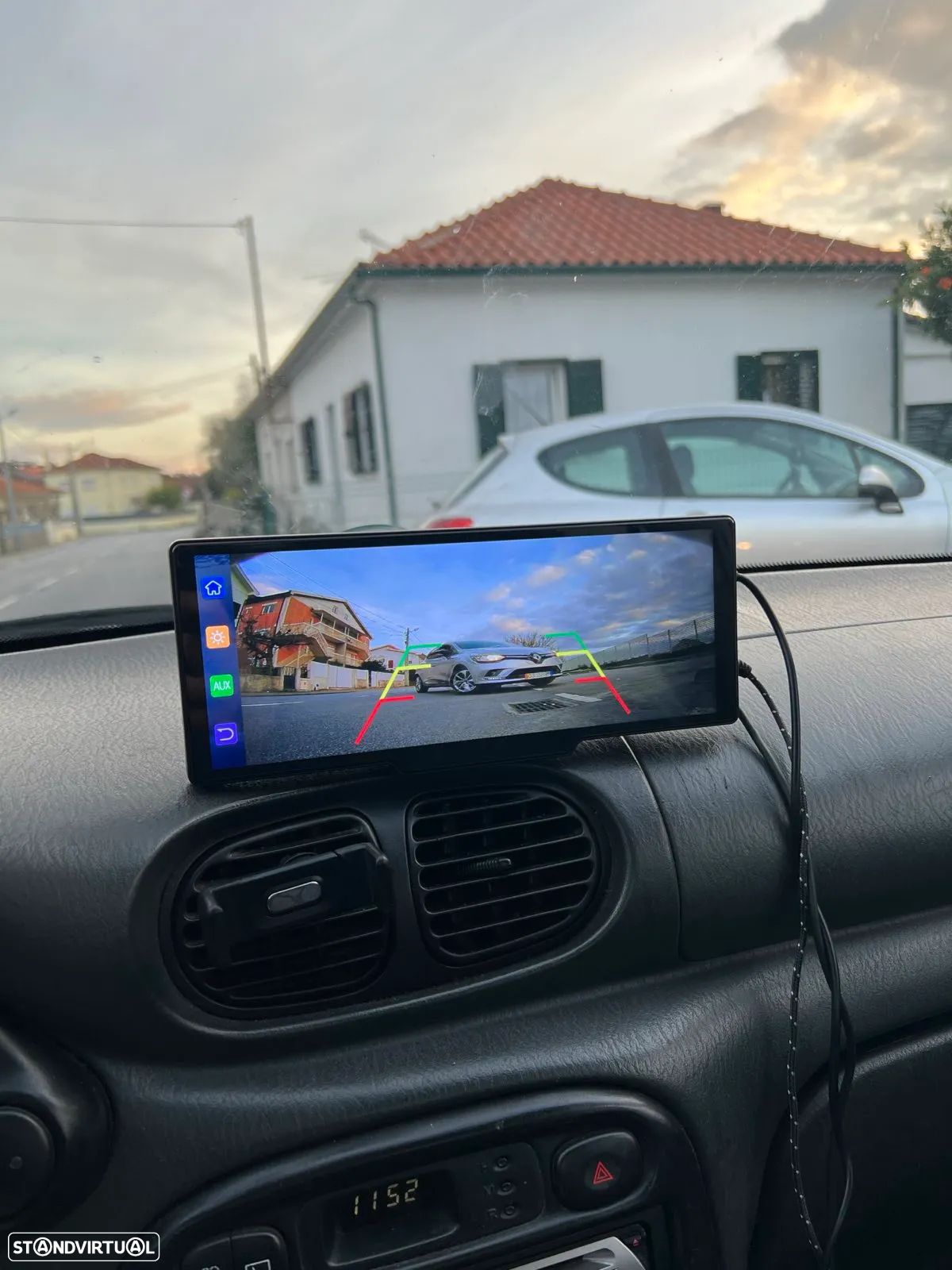 Hyundai Accent - 1