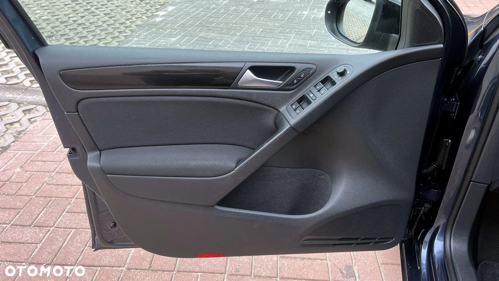 Volkswagen Golf 1.6 Comfortline - 26