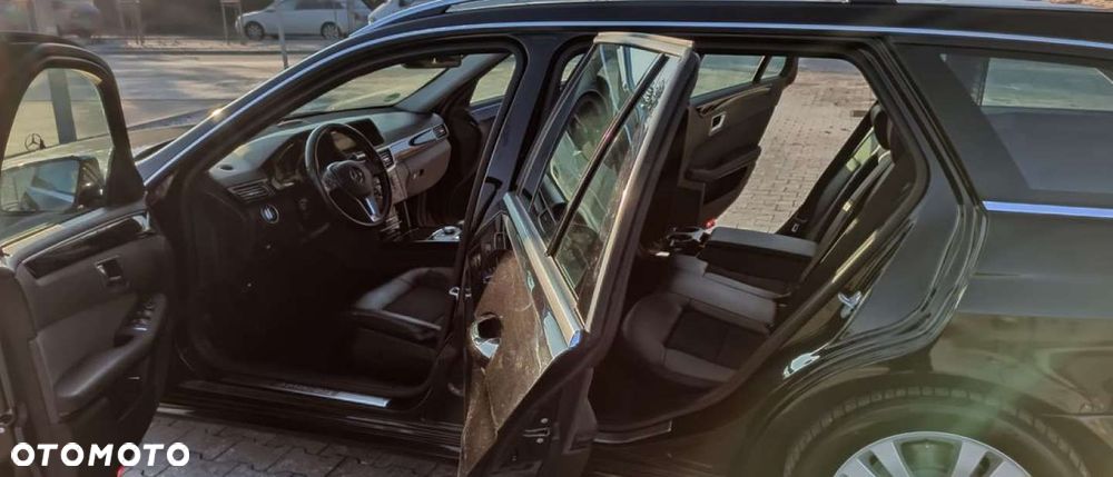 Mercedes-Benz Klasa E 250 CDI DPF BlueEFFICIENCY 7G-TRONIC Elegance - 21