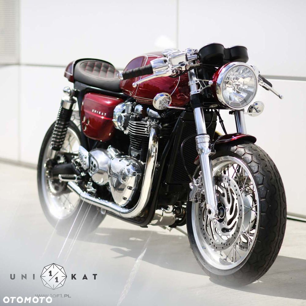 Triumph Thruxton - 7