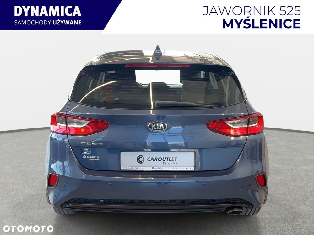 Kia Ceed - 8