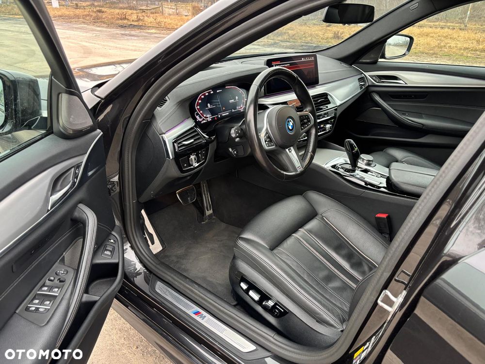BMW Seria 5 530e M Sport sport - 16