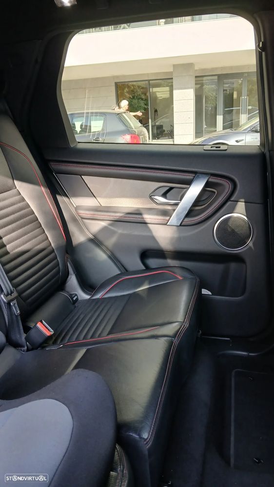 Land Rover Discovery Sport 2.0 eD4 R-Dynamic S 7L - 13