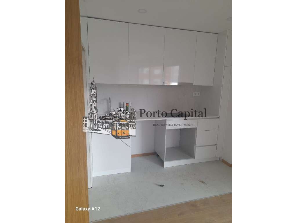 EXCELENTES APARTAMENTOS T1, JUNTO AO BESSA, COM VARANDA E 1 LUGAR D... - Grande imagem: 3/20