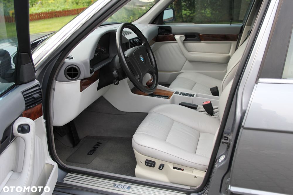 BMW Seria 5 540i - 19