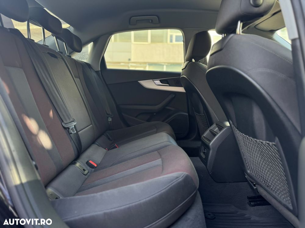 Audi A4 Limuzina 40 TFSI quattro S tronic MHEV Advance - 17