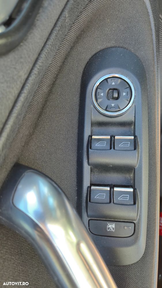 Ford Galaxy 2.0 TDCi DPF Aut. Ghia - 9