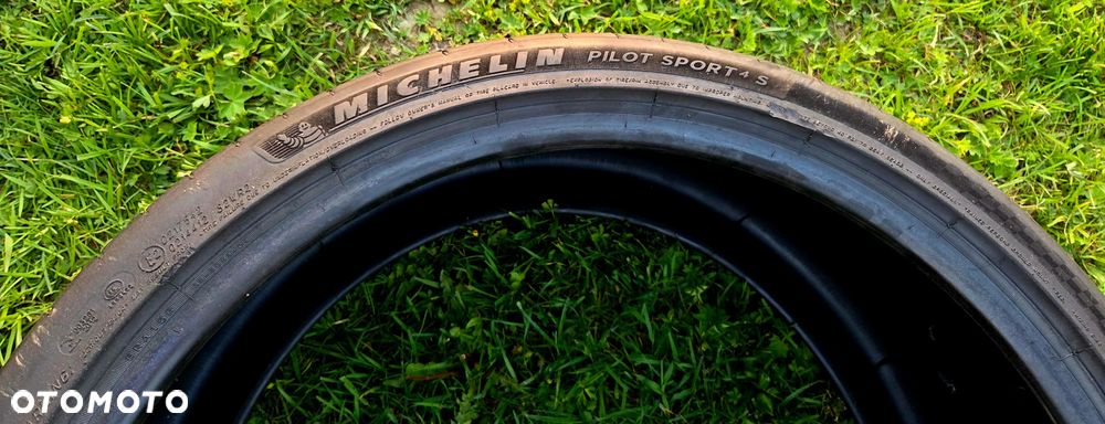 MICHELIN 275/30ZR21 PILOT SPORT 4s  98Y ZP - 10