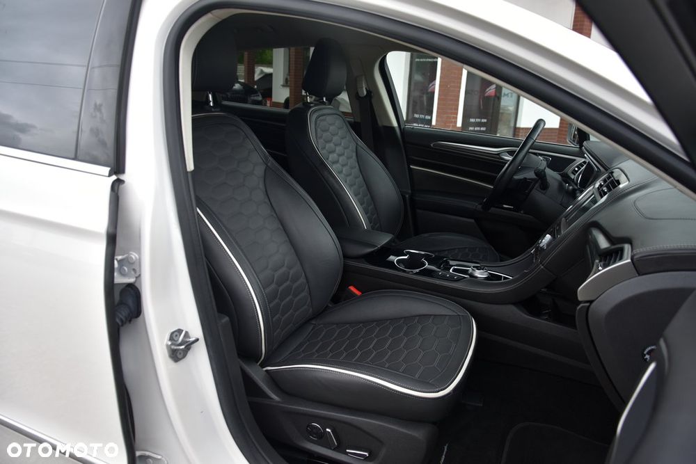Ford Mondeo 2.0 EcoBlue Vignale - 26